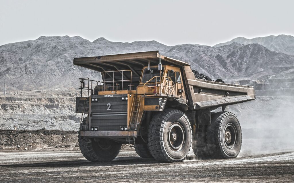 Sewa Dump Truck